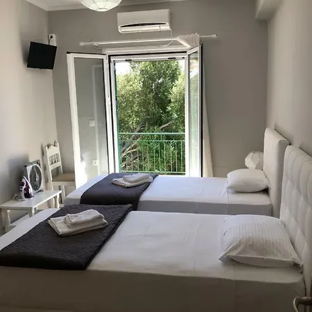 Summer House Pondi